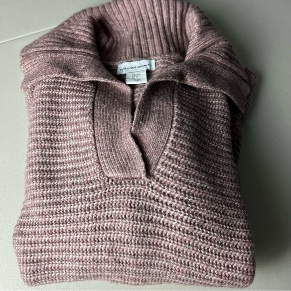 Cupcakes & Cashmere sweater - Picture 8 of 12